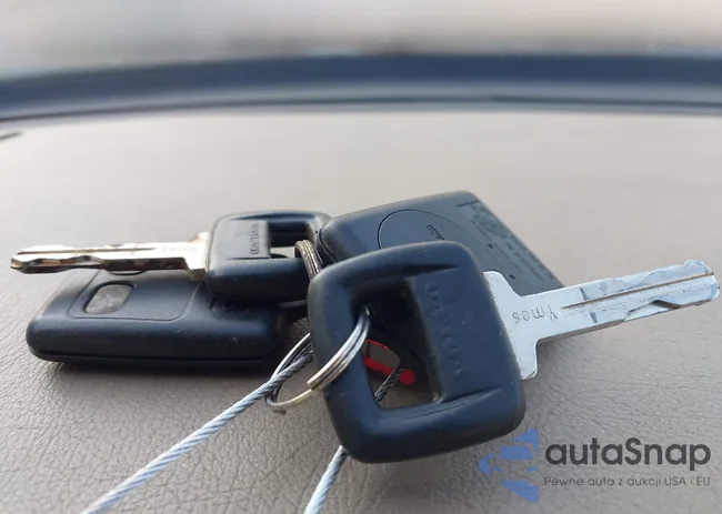 YV1LS5549T1290781: 43241223