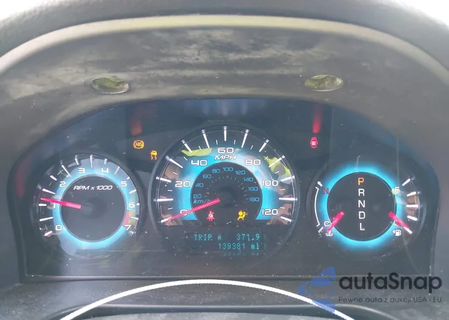 3FAHP0JA0CR275576: 43241250