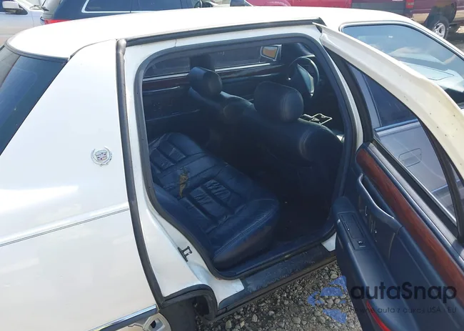 1G6KD52Y3TU278548: 43240528