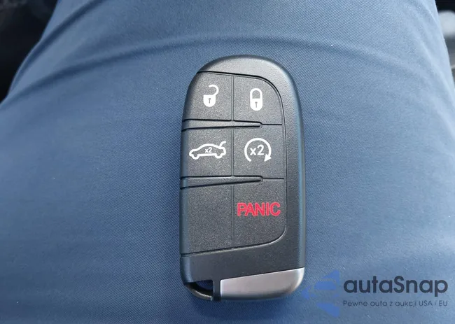 3C4PDCDG3CT207176: 43242158