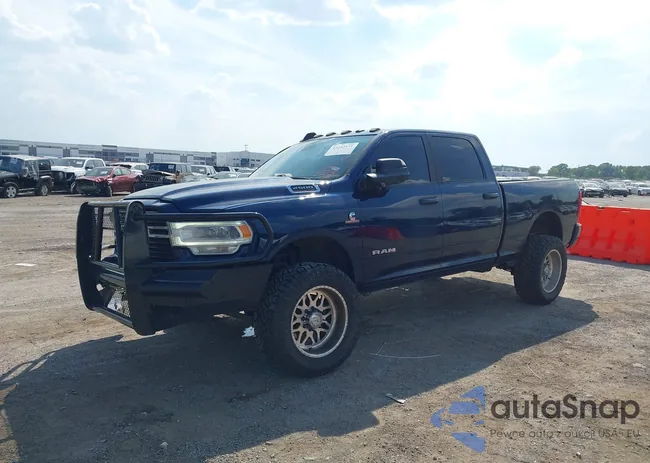 3C6UR5DL9KG653523: 43242373