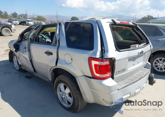 1FMCU03Z08KA81945: 43242387