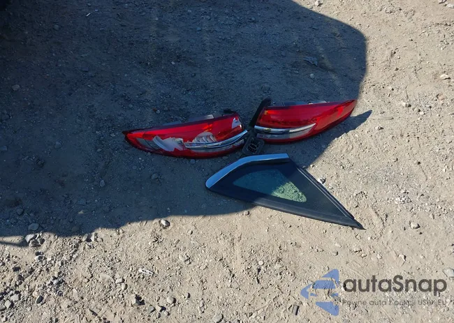 3FA6P0LU0JR272639: 43241693