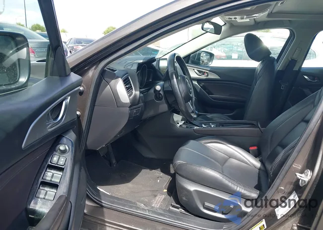 3MZBN1L31JM182390: 43242541