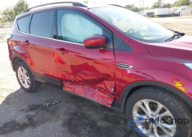 1FMCU0GD0JUA80142: 43243863