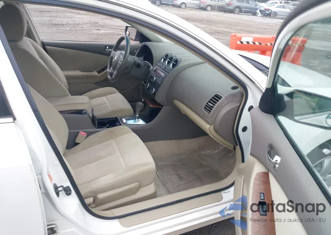 1N4AL21E28N469869: 43243899