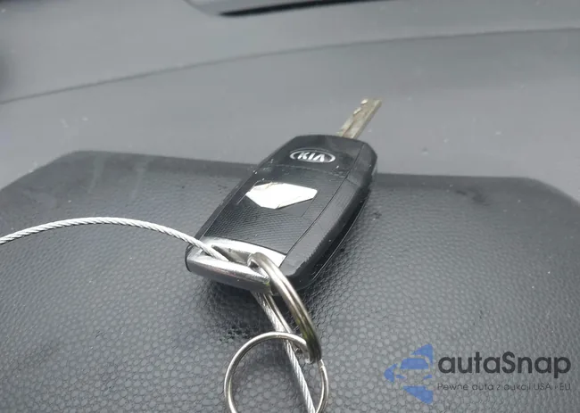 KNDJN2A26F7809827: 43243904