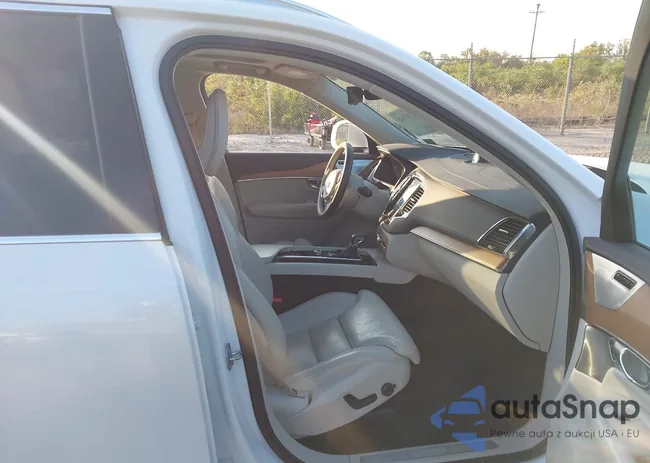 YV4A22PL9K1497781: 43243945