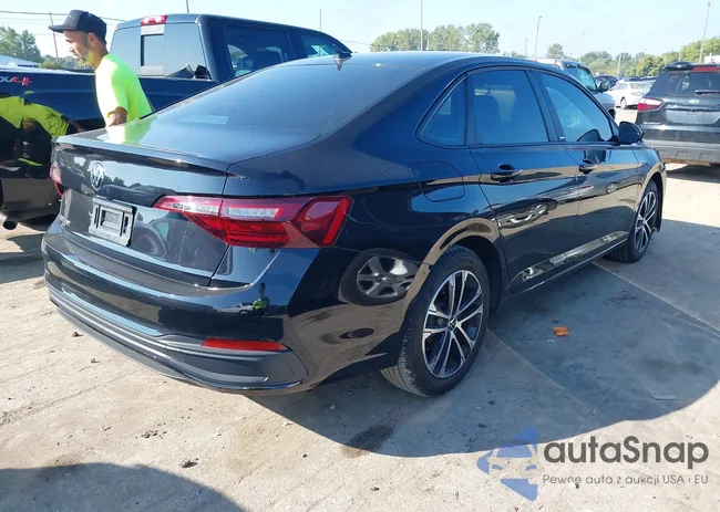 3VWAM7BU9RM079905: 43243960