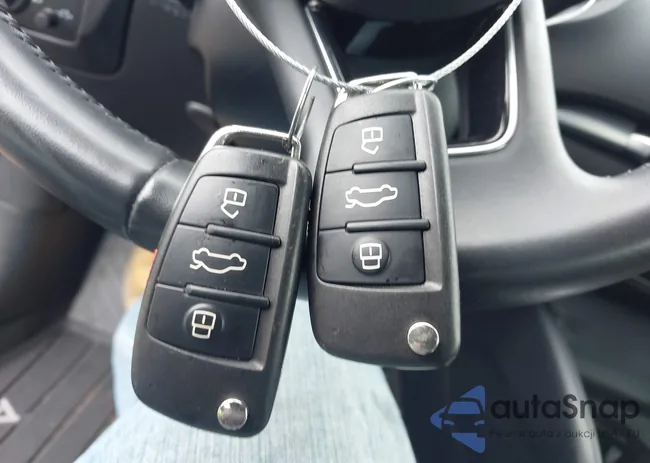 WAUJEGFF8K1018668: 43243969