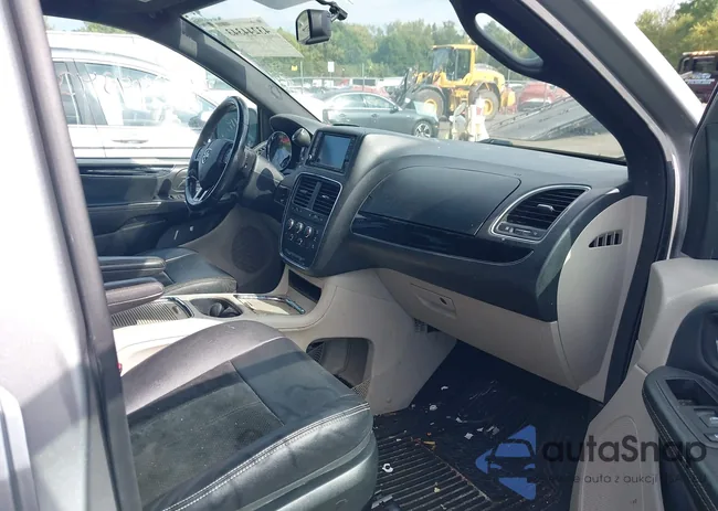 2C4RDGCG1HR861590: 43244343