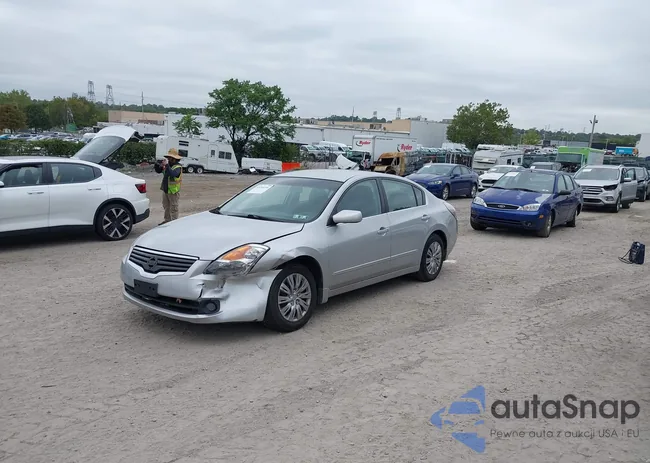 1N4AL21E79N407773: 43244396