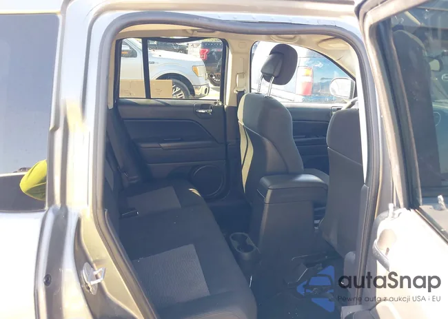 1C4NJCBA2CD585994: 43243714