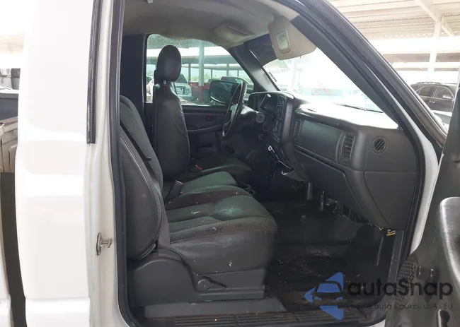 1GCHC24U26E107274: 43243748