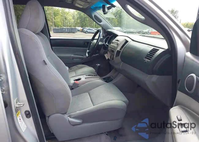 3TMLU4EN8BM075879: 43244599