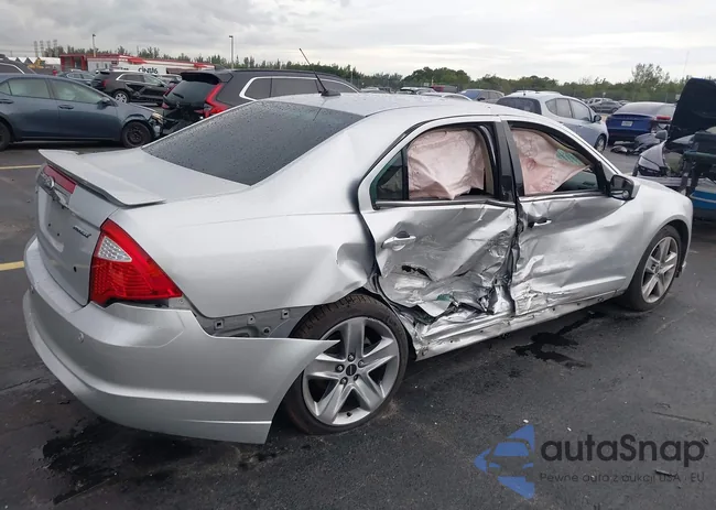 3FAHP0KC2CR394973: 43244731