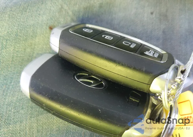 KMHRC8A32RU286280: 43246063