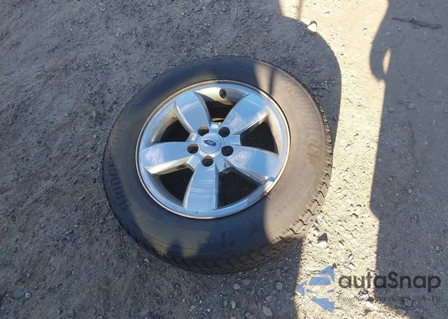 1FMCU03G89KD11246: 43245521