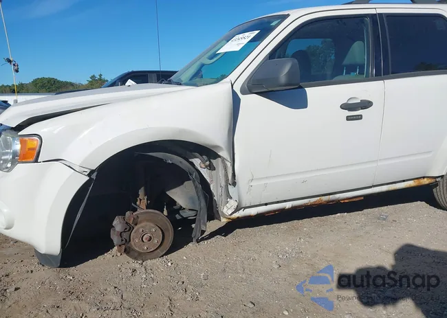 1FMCU03G89KD11246: 43245521