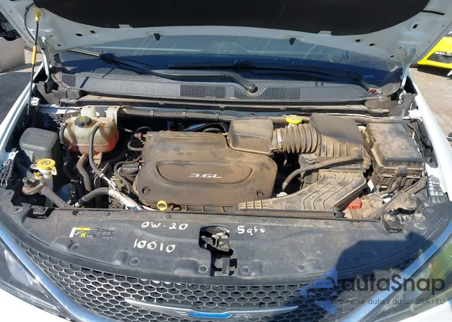 2C4RC1FGXJR260597: 43245590