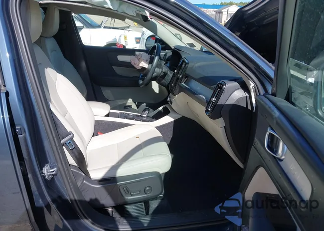 YV4162UK4M2457735: 43245767