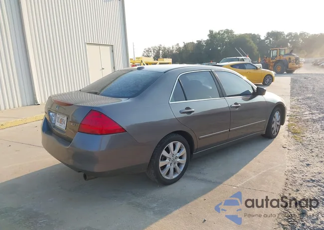 1HGCM66537A033989: 43245775