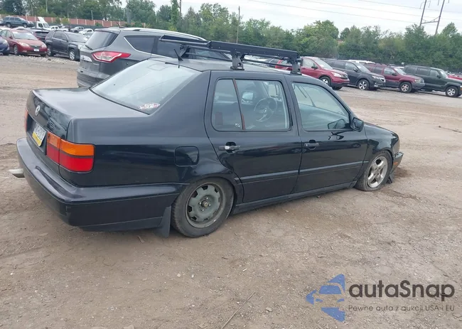 3VWVA81H9VM077330: 43246861