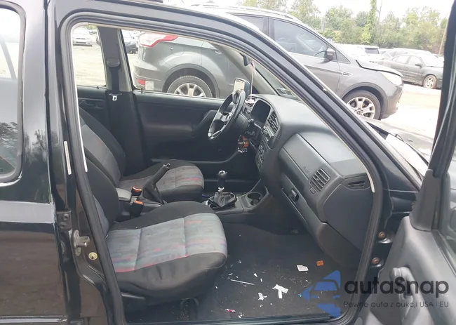 3VWVA81H9VM077330: 43246861