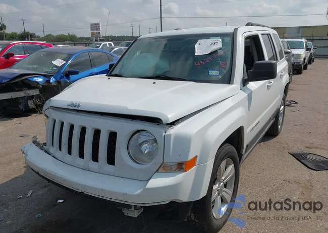 1C4NJRFB0GD696880: 43247007