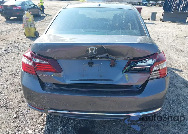 1HGCR2F88GA195153: 43247034