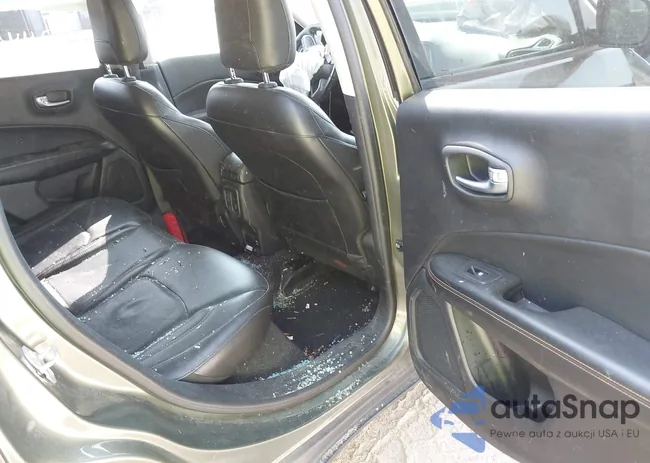 3C4NJDCB1JT354167: 43247040