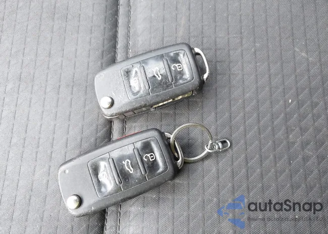 3VW2K7AJ2FM343009: 43247326