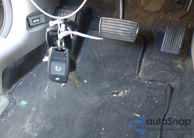 1HGCP2F82BA098853: 43247360