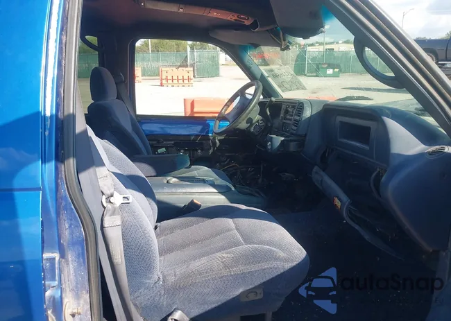 1GCHC33F7VF018320: 43246560