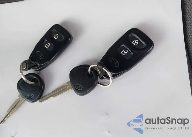 KNDPB3A26B7054441: 43246772