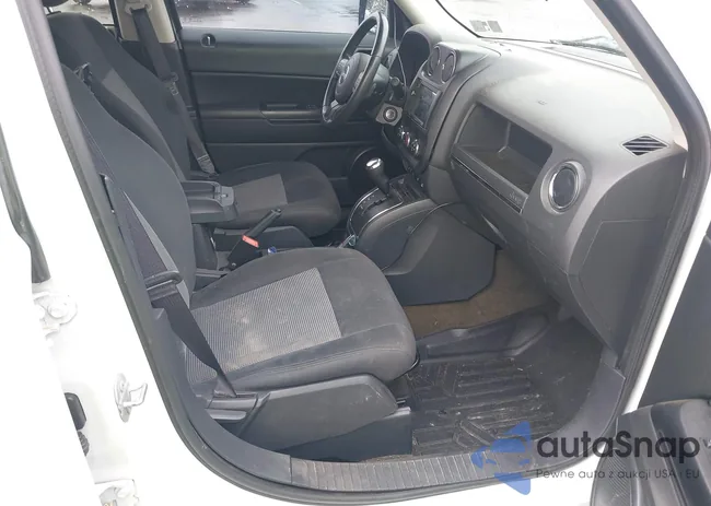 1C4PJLAK2CW158838: 43246857