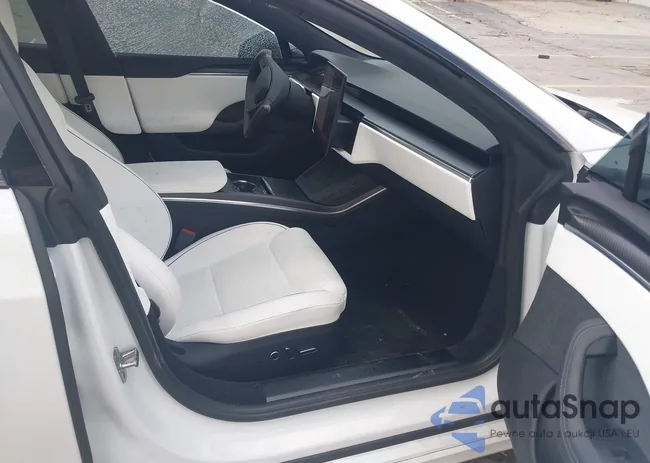 5YJSA1E63PF521945: 43248046