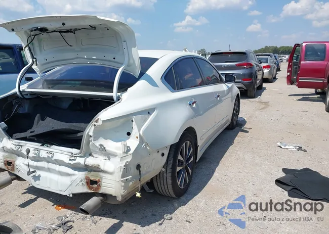 1N4AL3AP5HC128470: 43248136