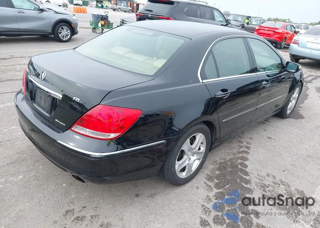 JH4KB16608C003218: 43248295