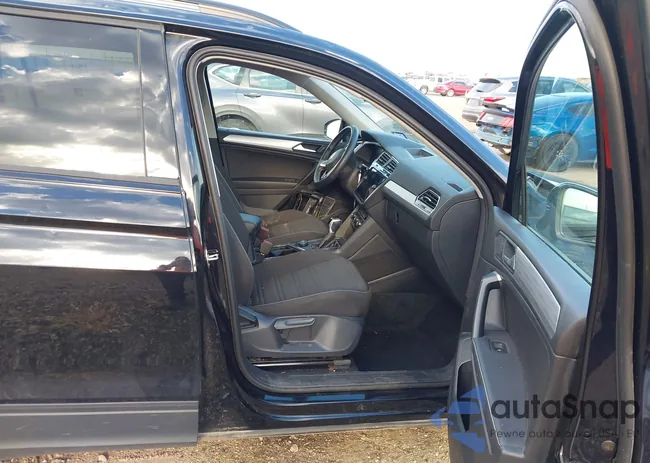 3VVFB7AX0RM114553: 43248980