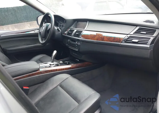 5UXFE83529L168931: 43249100