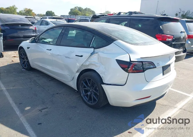 5YJ3E1EB7MF981367: 43249373