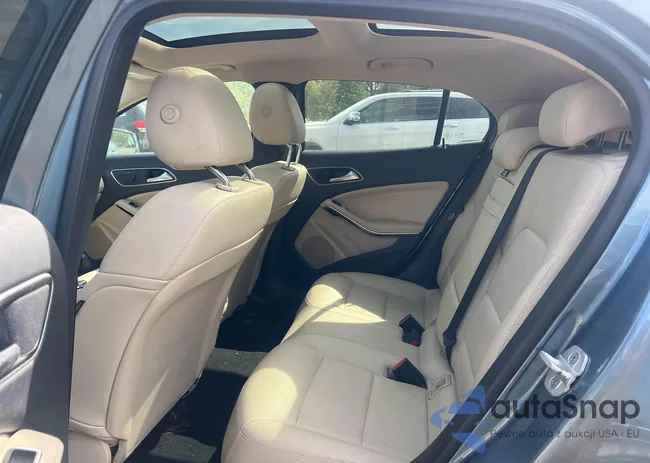 WDCTG4GB0FJ154227: 43249399