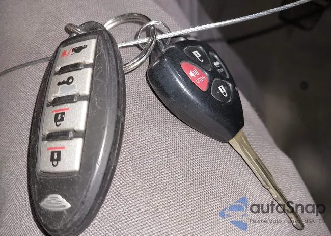 2T1BU4EE9AC426687: 43249409