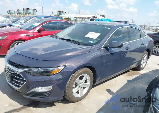 1G1ZD5ST2SF107379: 43248718