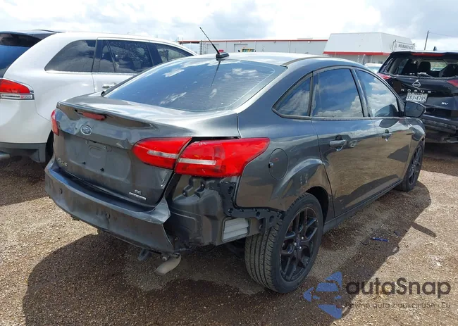 1FADP3F27GL395252: 43249870