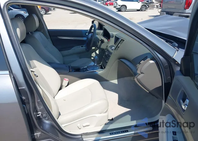 JN1CV6AP8FM580924: 43250206