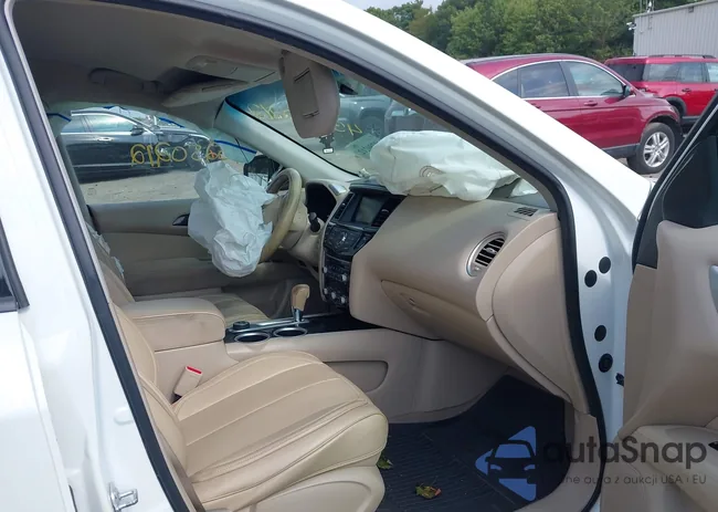 5N1AR2MM8EC690276: 43250212