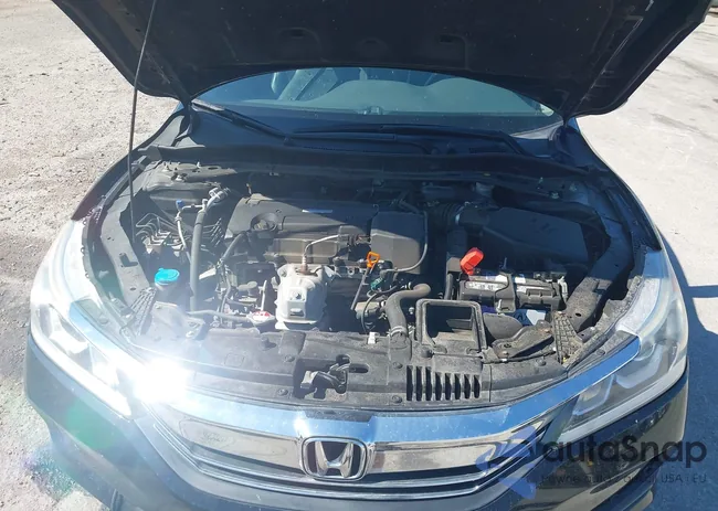 1HGCR2F8XHA133674: 43250422