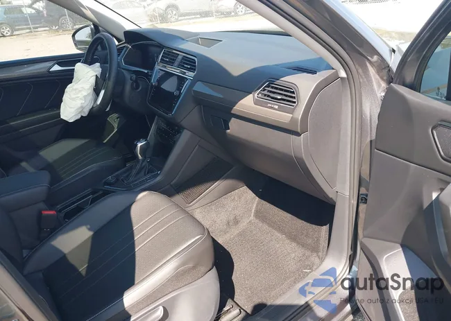 3VV2B7AX4NM031748: 43249729